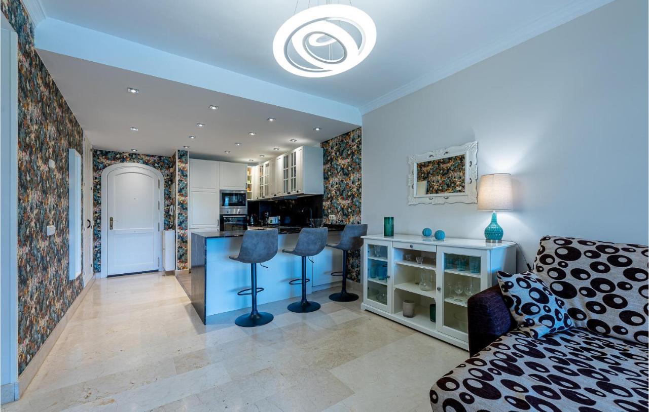2 Bedroom Gorgeous In Marbella-elviria Marbellac